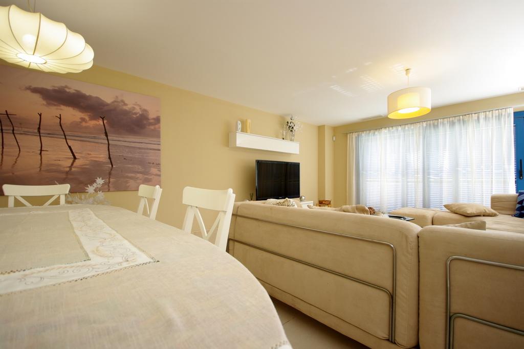 Livingtarifa Apartamento La Isla Apartment *